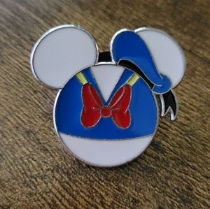 3/$20 - 4/$25 - 5/$30 - Disney Pin -  Mickey Mouse Ears Icon Donald Duck Pin